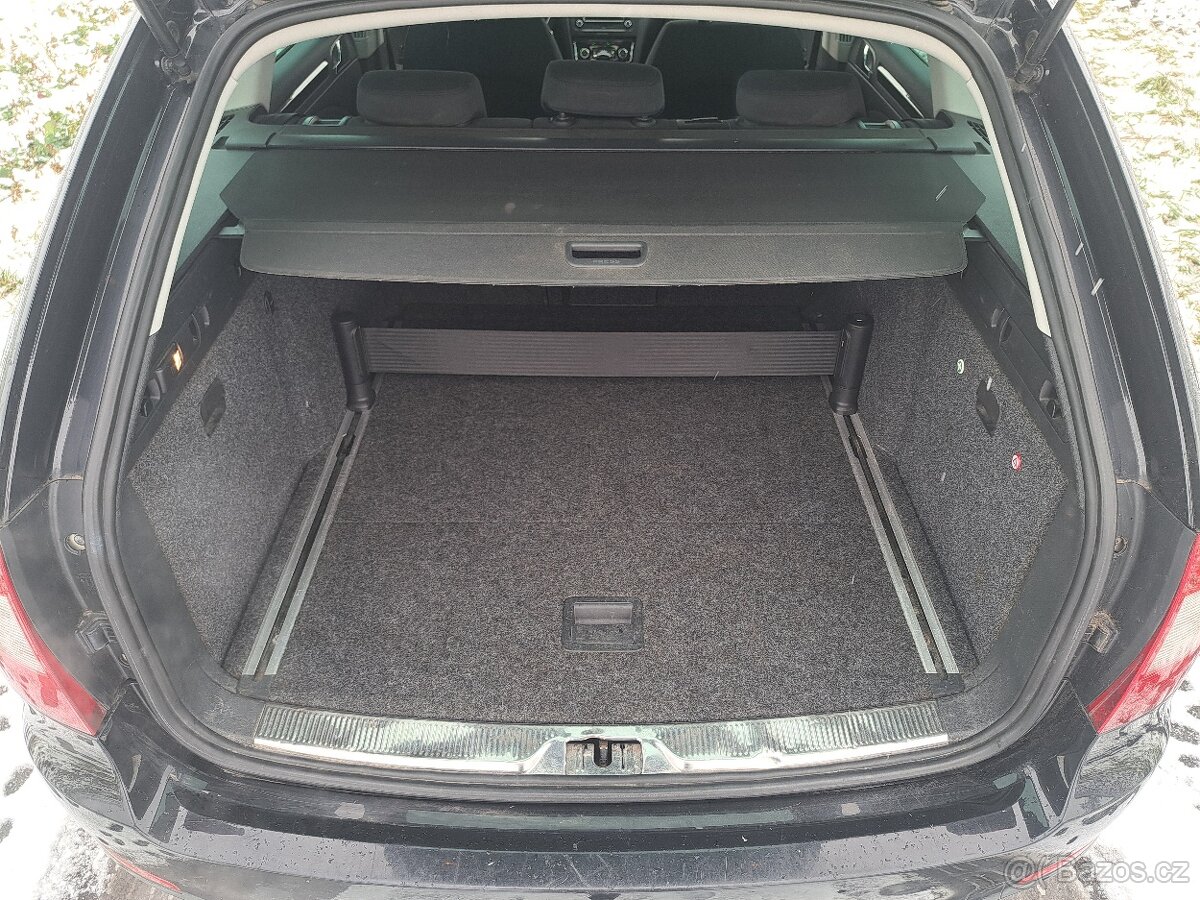 Škoda Superb 2, 2.0 TDI, 125 kW, DSG, 11/2012 navi, tažné - 13