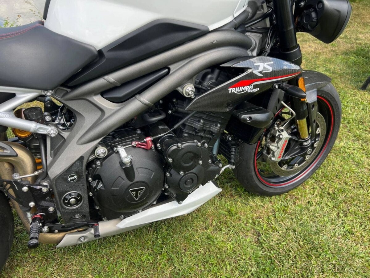 Triumph Speed Triple RS - 13