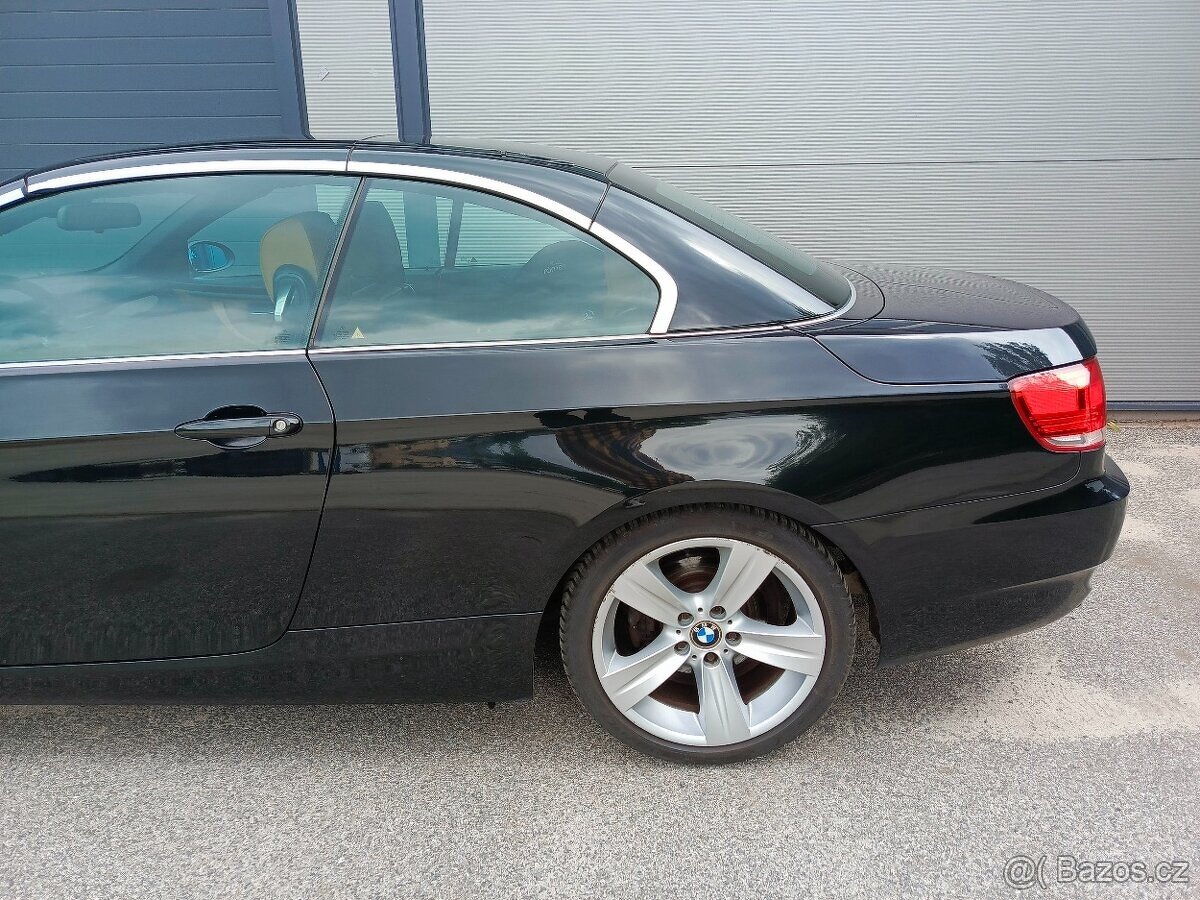 BMW 320i E93 - manual - cabrio - kůže - 13