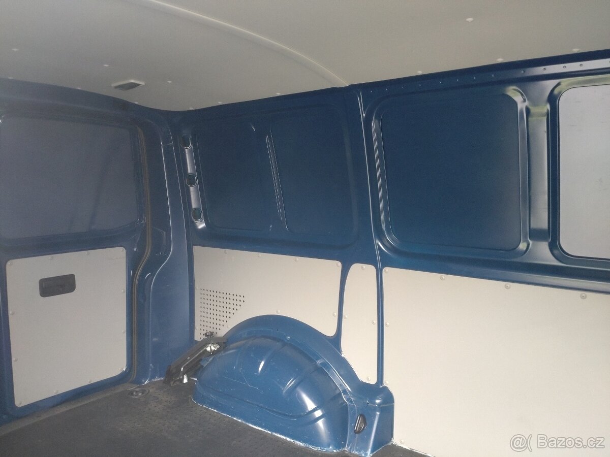 VOLKSWAGEN TRANSPORTER 2.0 TDi T6 - DPH - 76.000 km - 13