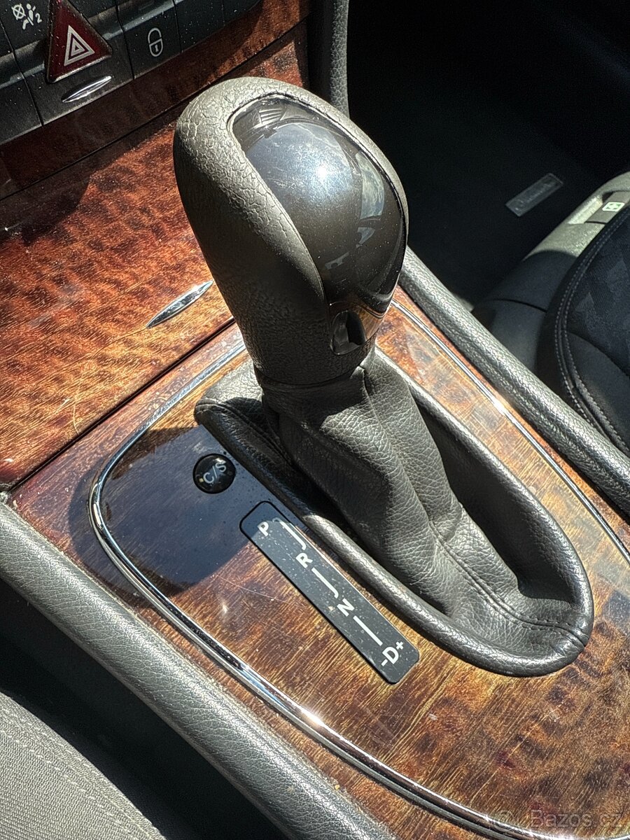 Mercedes-Benz E 220 CDI 110kW - 13