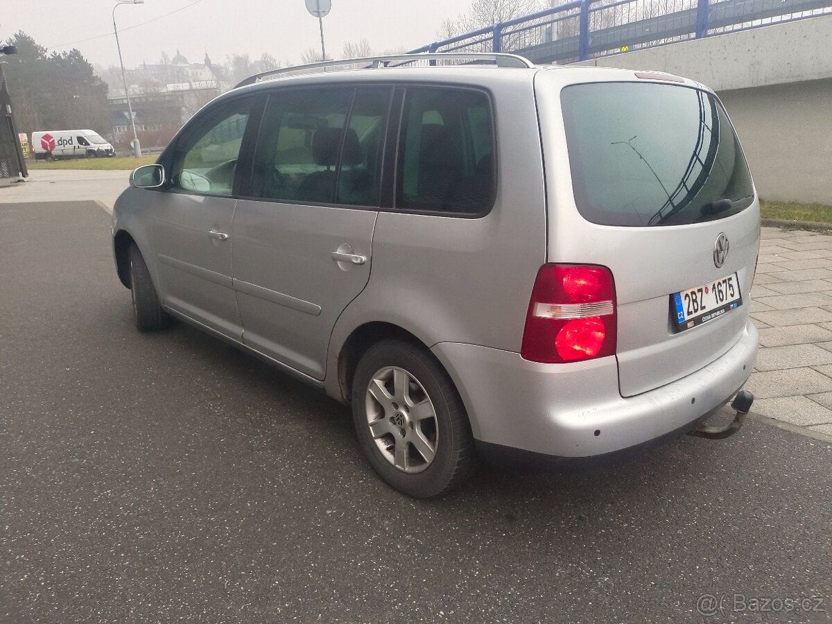 VW Touran 2.0 TDI 100 kW - 13