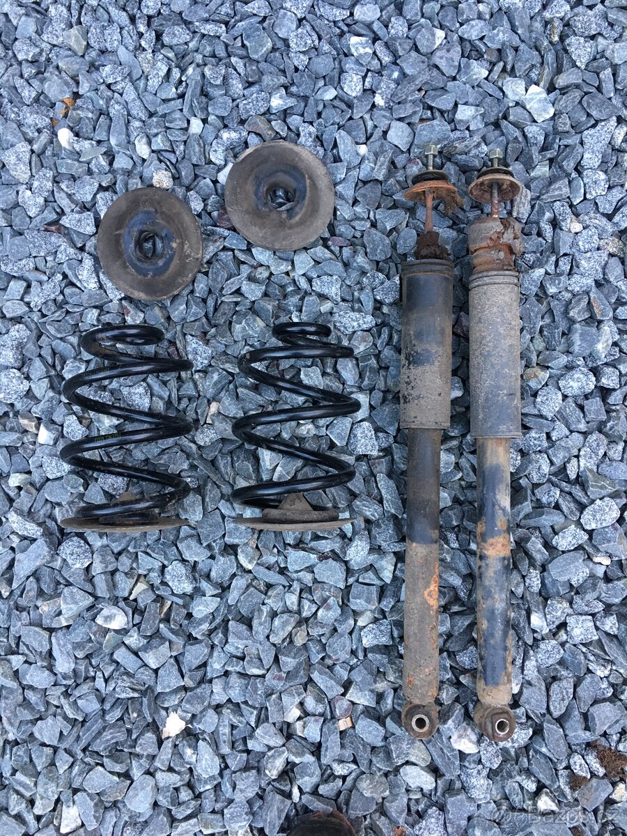 Prodám bmw e36 rûzné díly +interiér - 13