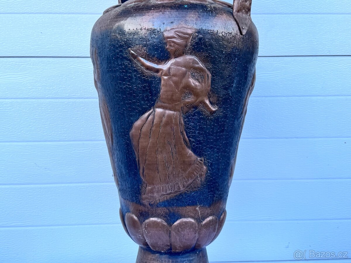 Starožitná veliká měděná tepaná váza 19.stol. - 13