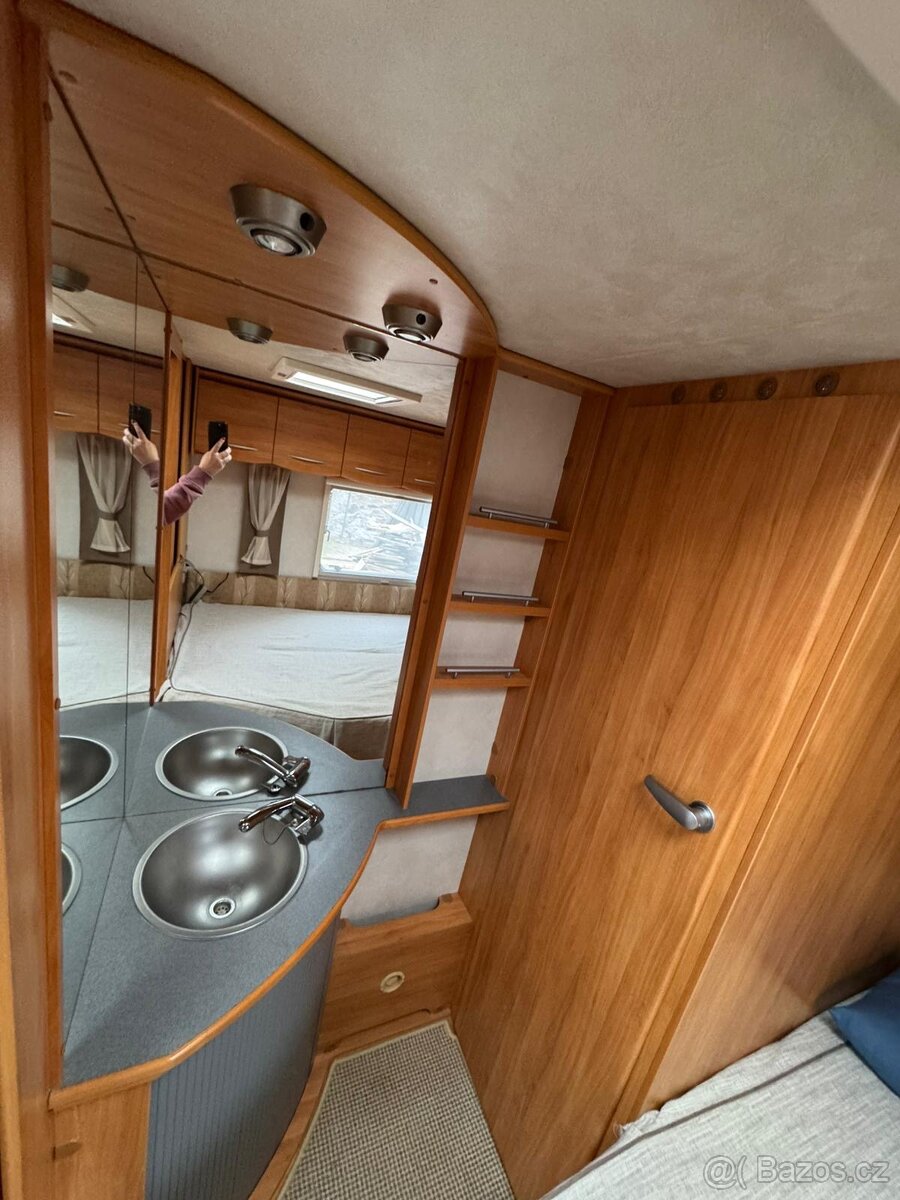 Adria Adora 512UP -mover, předstan - 13