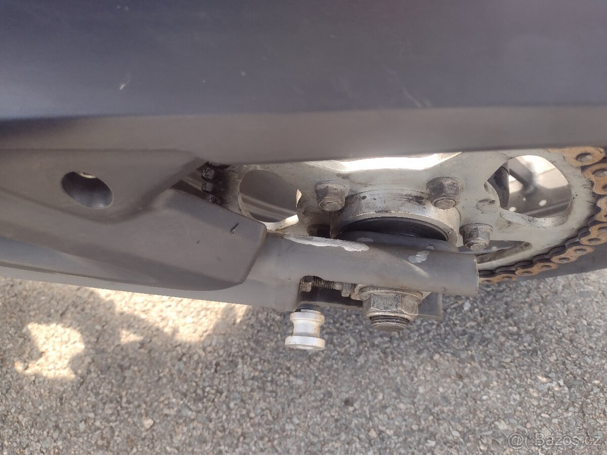 Benelli BN 302 A2 28 kW r. 2015 - 13