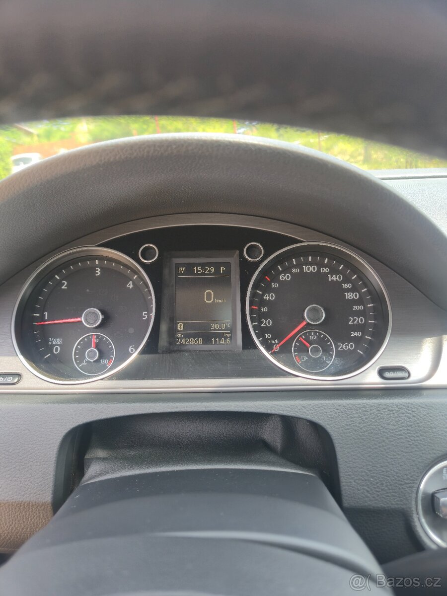 VW Passat B7 2.0 tdi 103kw DSG - 13