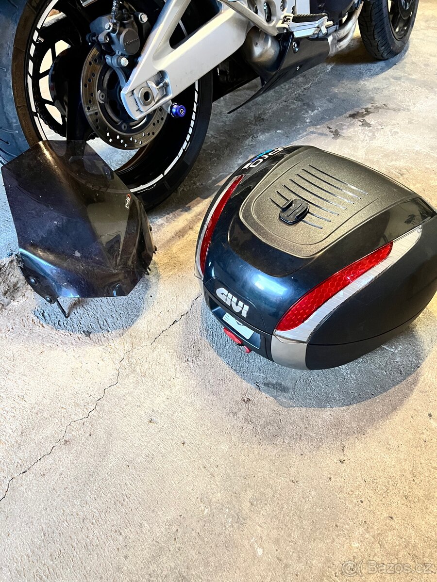 Suzuki GSR 600 A2 - 13