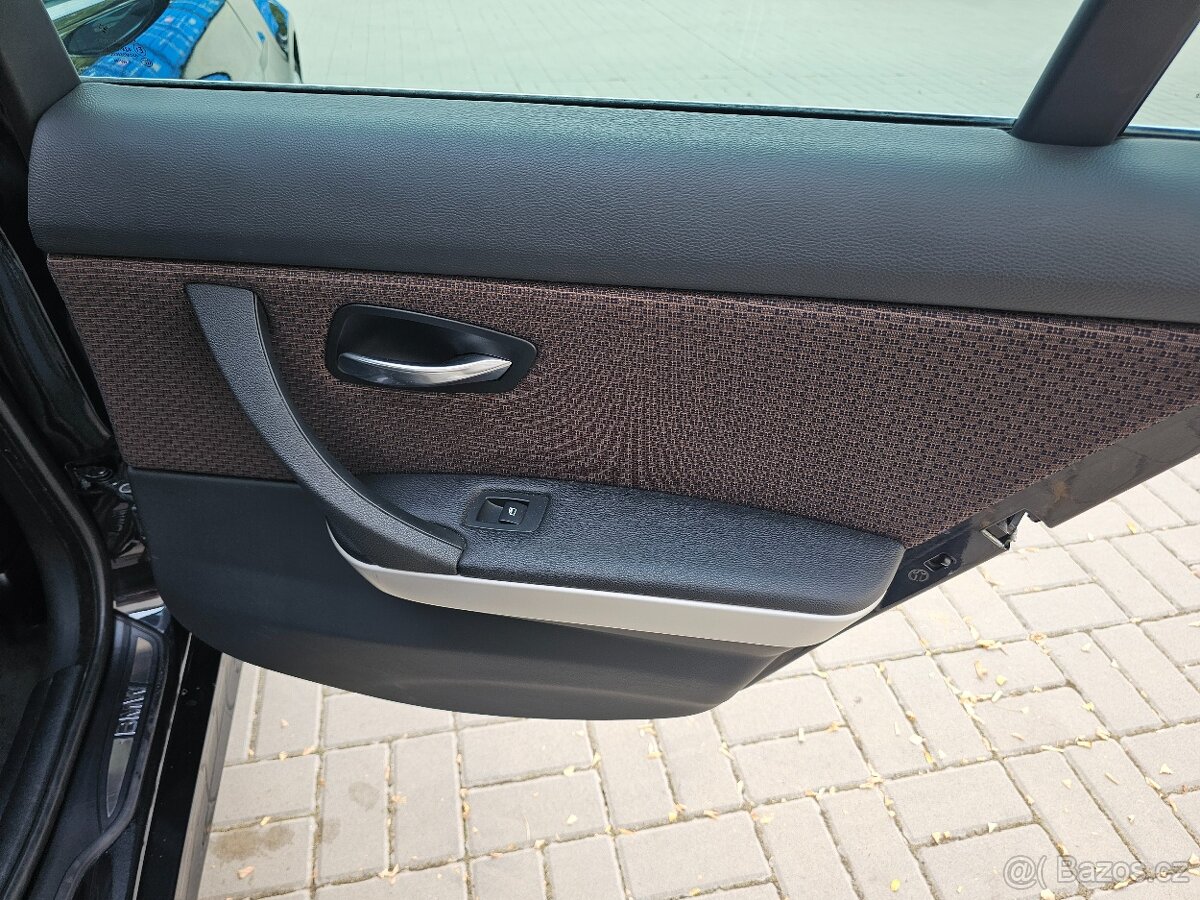 BMW Řada 3, 330d xDrive - 13