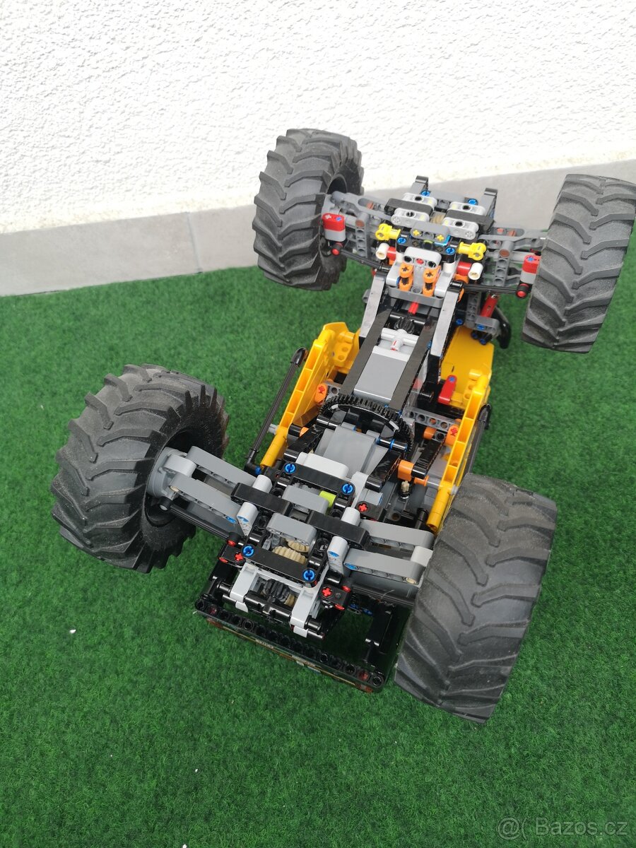 LEGO® Technic 42099 RC Extrémní teréňák 4x4 - 13