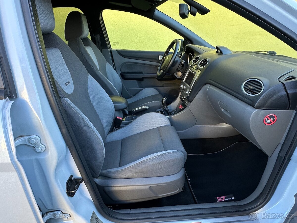 Ford Focus ST MK2 2.5T/166kW r.v.2010 - 13