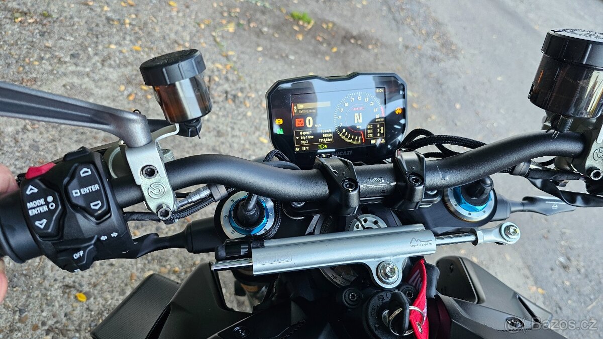 Ducati streetfighter v4s, r.v. 2023 - 13