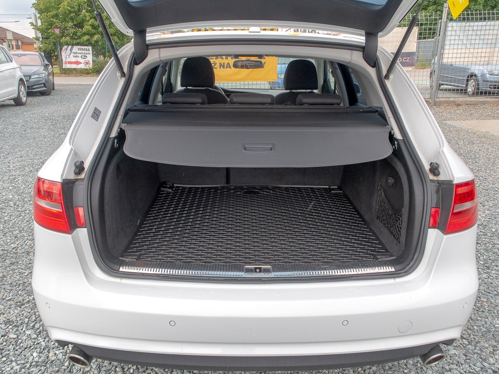 Audi A4 FL 3.0TDI mat NAVI - 13