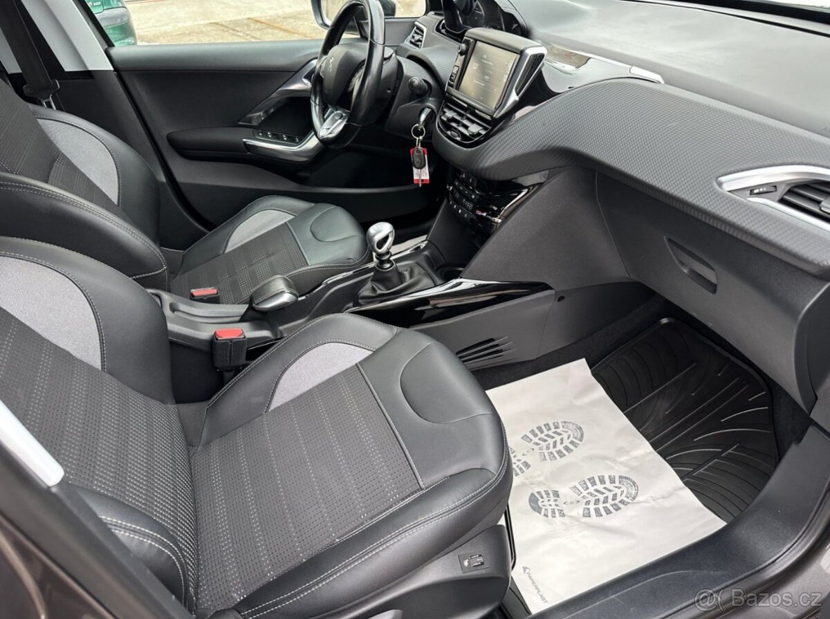 Peugeot 2008 1.2 96kw Allure ihned - 13