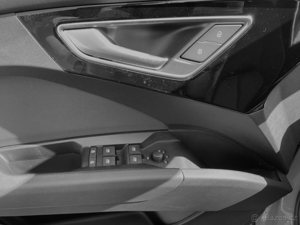 Audi Q4etron SPORTBAK 35 170PS MMI 2PDC Xen VirtCo DPH 5/22 - 13