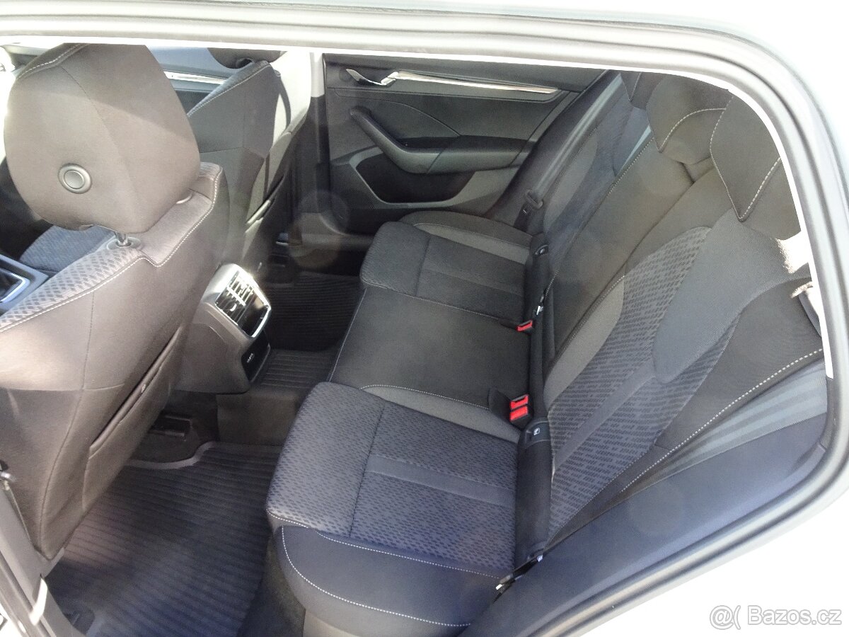 Škoda Octavia 2.0 TDi Combi - 13