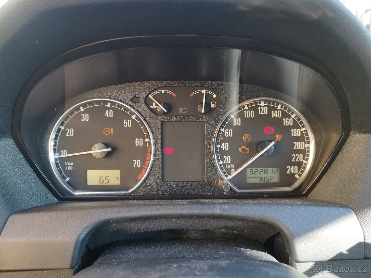 Škoda Fabia 1 2.0 MPI - 13