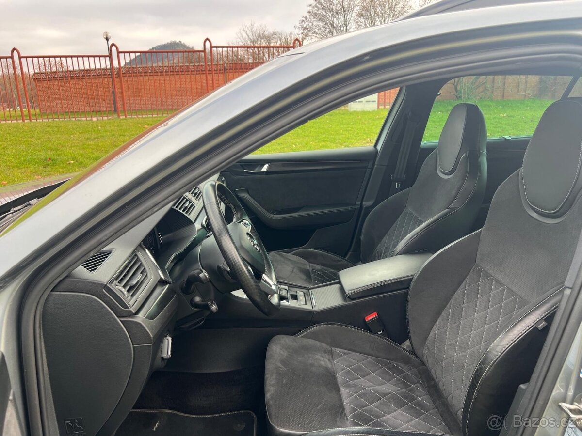 ŠKODA SUPERB KOMBI 1.4 TSi iV SPORTLINE - 13