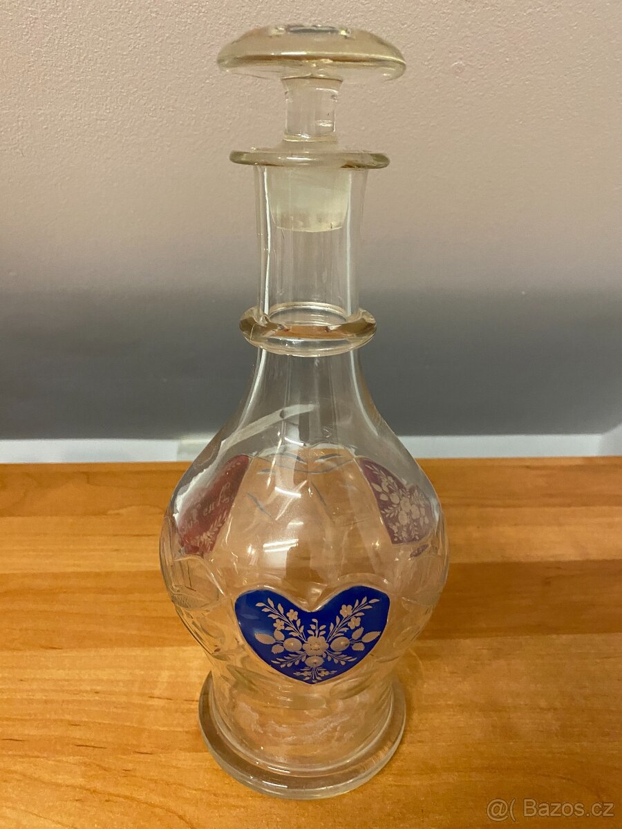 Sběratel nabízí staré skleněné karafy - 13