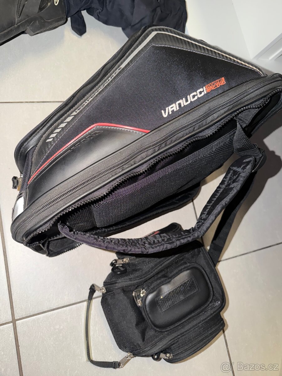 Prodám výbavu (helma, boty, zámek, batohy (dohoda)) - 13