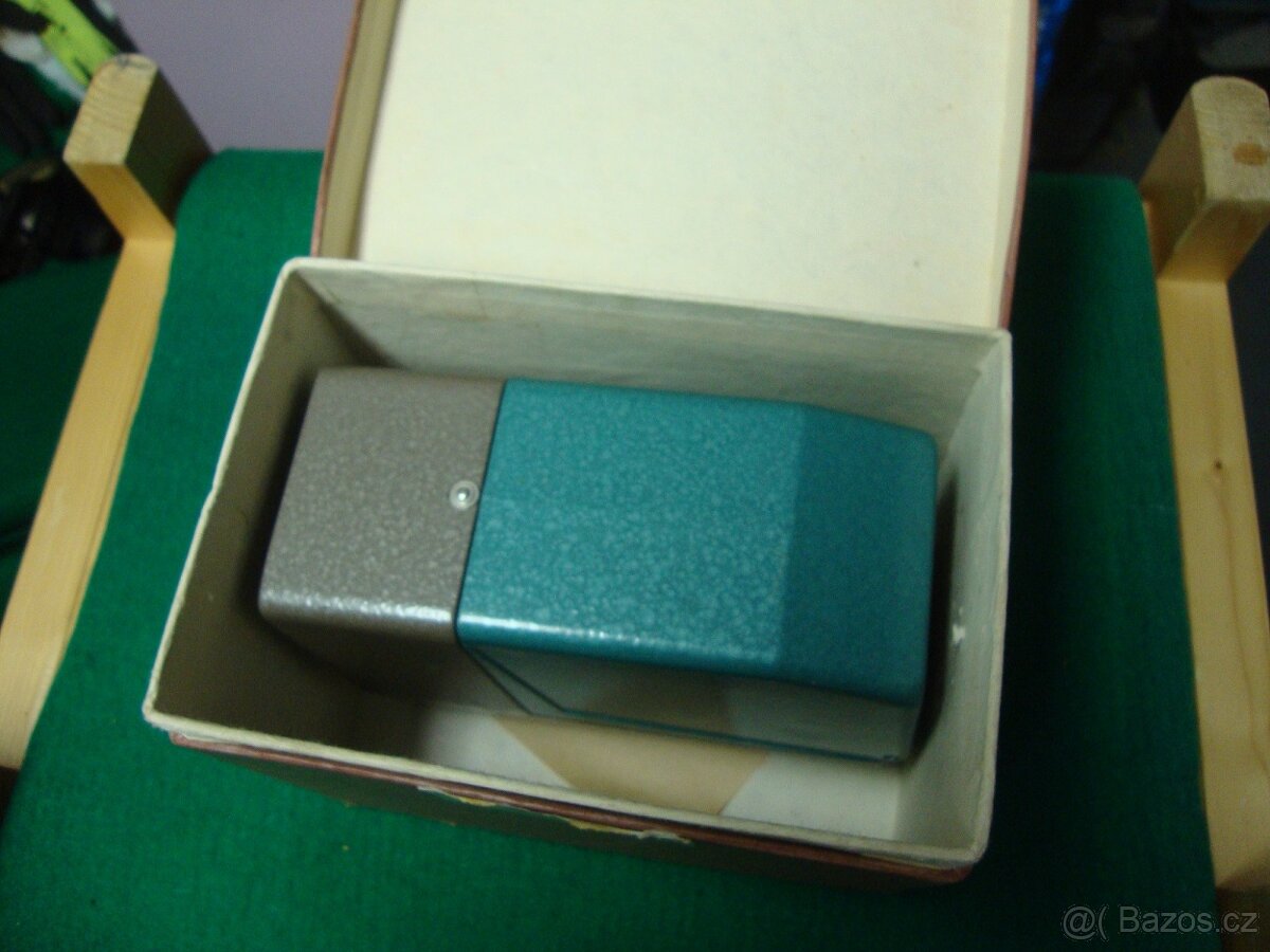 Retro diaprojektor ETJUD MADE IN USSR pěkný stav v krabičce - 13