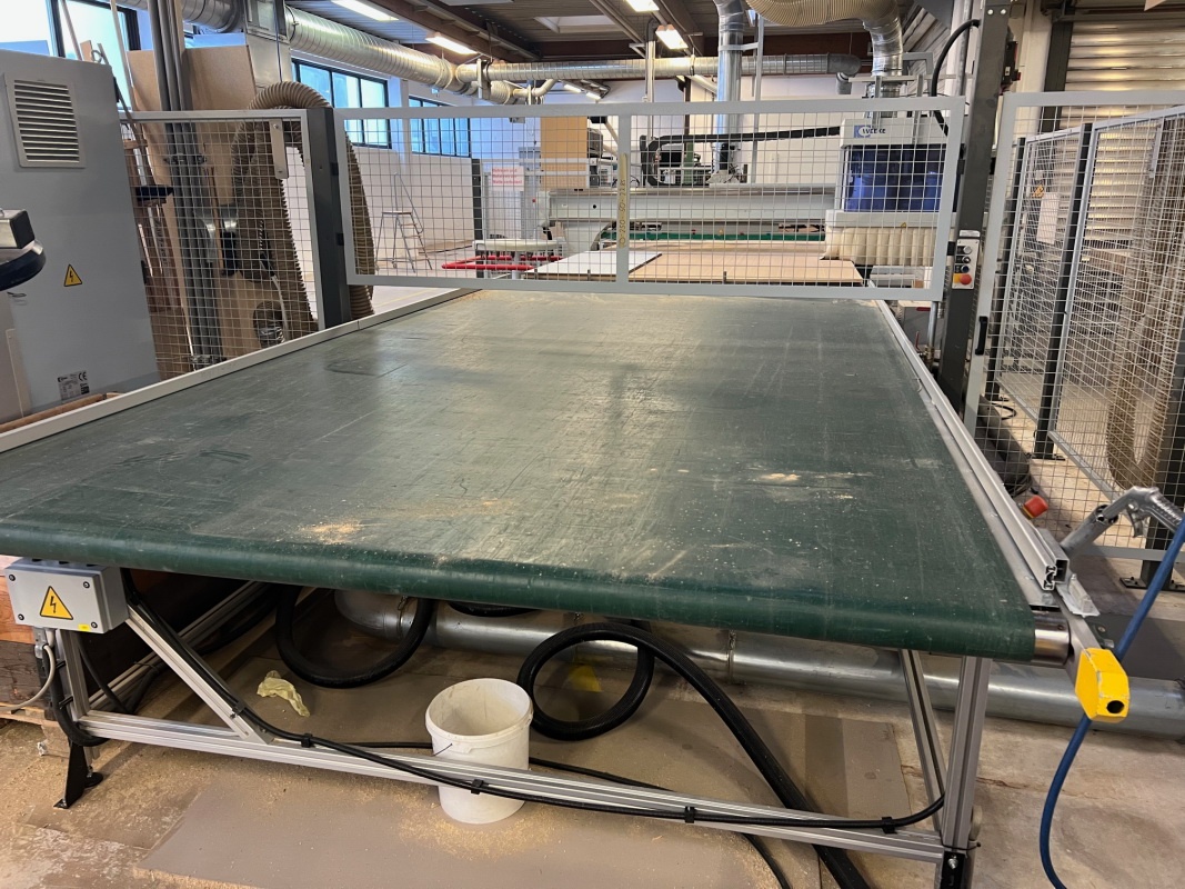 Nestingové CNC obráběcí centrum WEEKE BHP 210 - 13