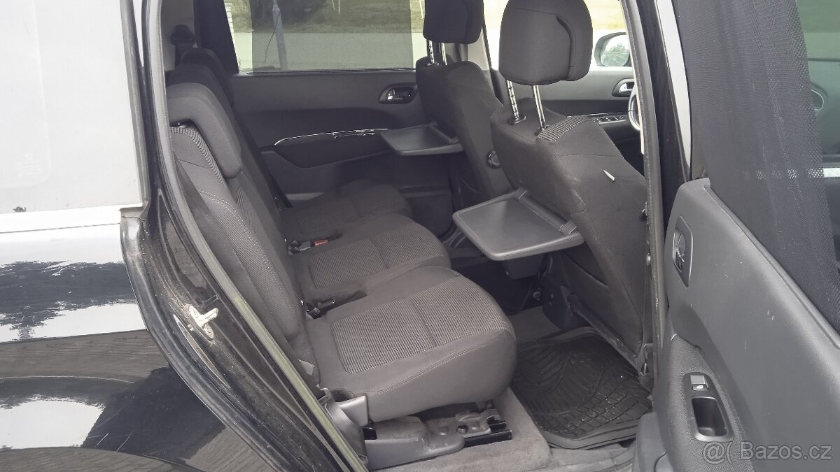 PEUGEOT 5008 1,6HDi82kw,rv11/2011,5-MÍSTNÉ,ALU,STK - 13