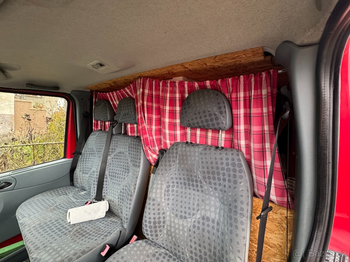Obytná dodávka Ford Transit 2007 - 13