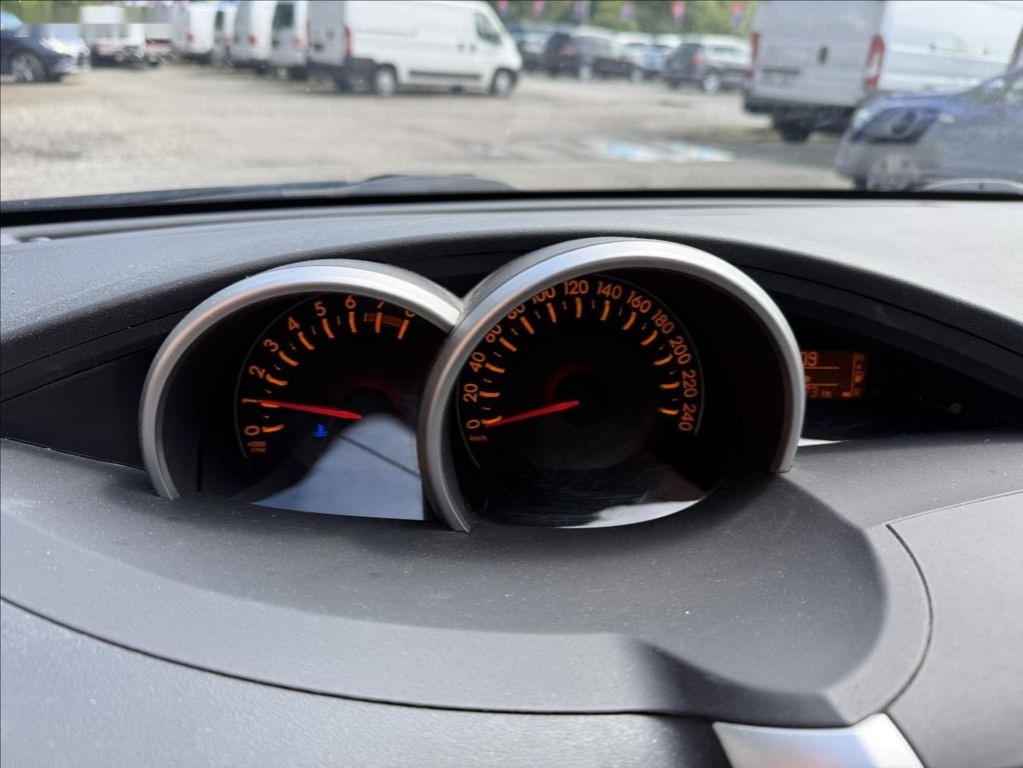 Toyota Verso,1,6 VVTi - 13