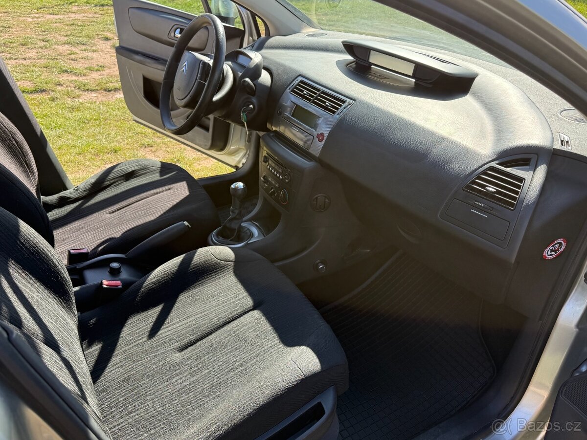 Citroen C4 1,4i 16V 65 kW Hatchback - 13