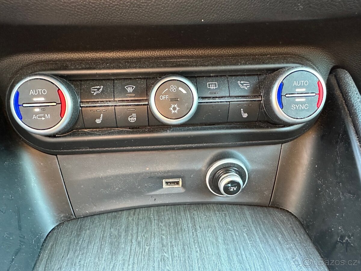 Alfa Romeo Stelvio 2.0T, 280k, AWD, Aut., top stav - 13