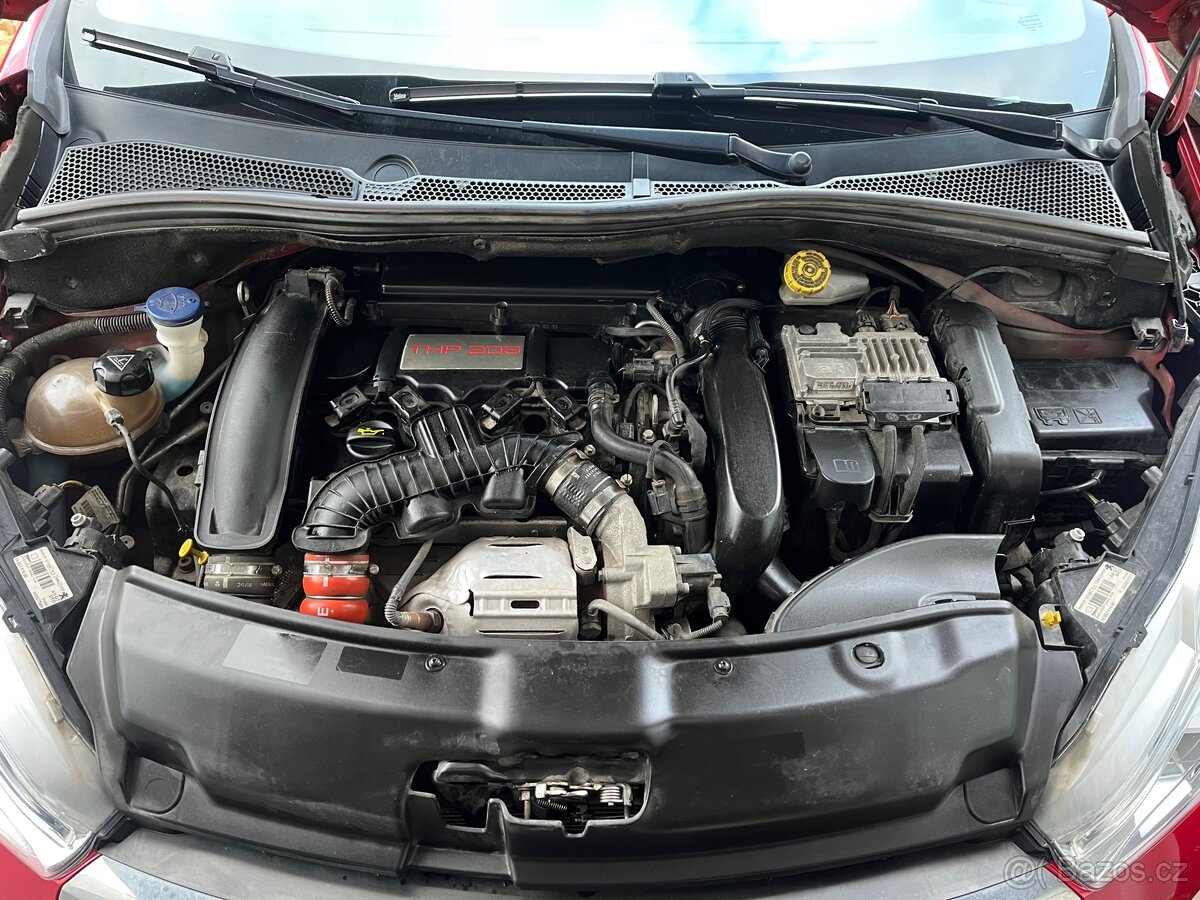 Peugeot 208 GTi - 13