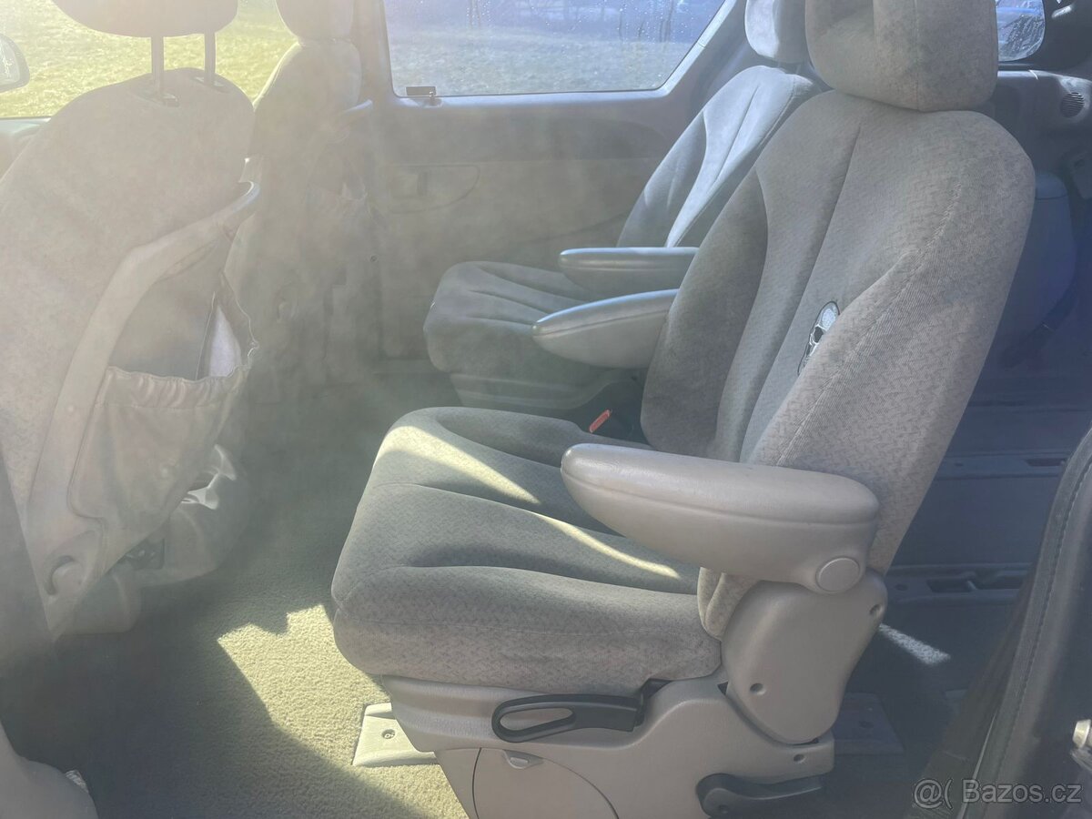 Chrysler Voyager 2001 - 13