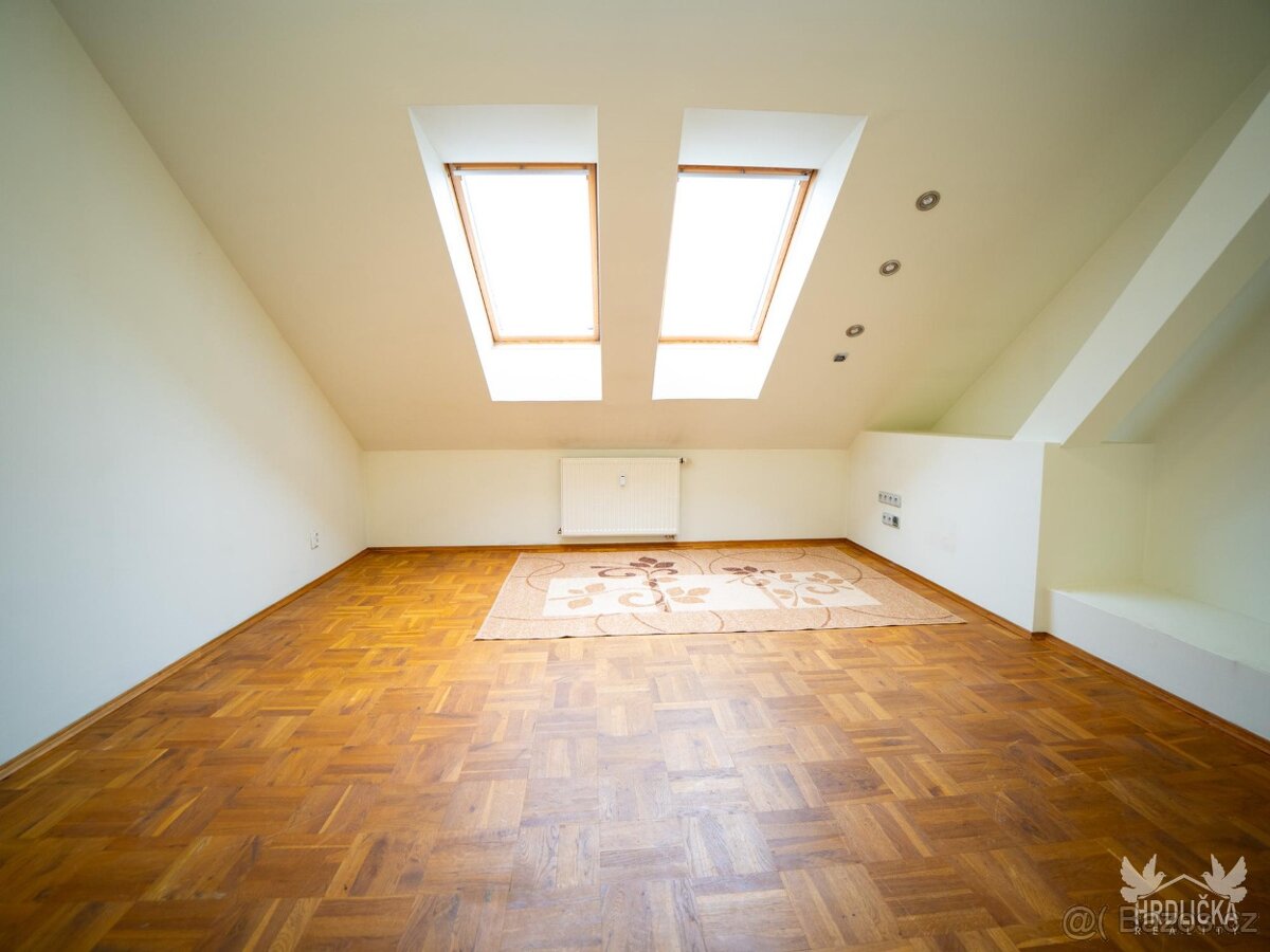 Mezonetový byt - 13