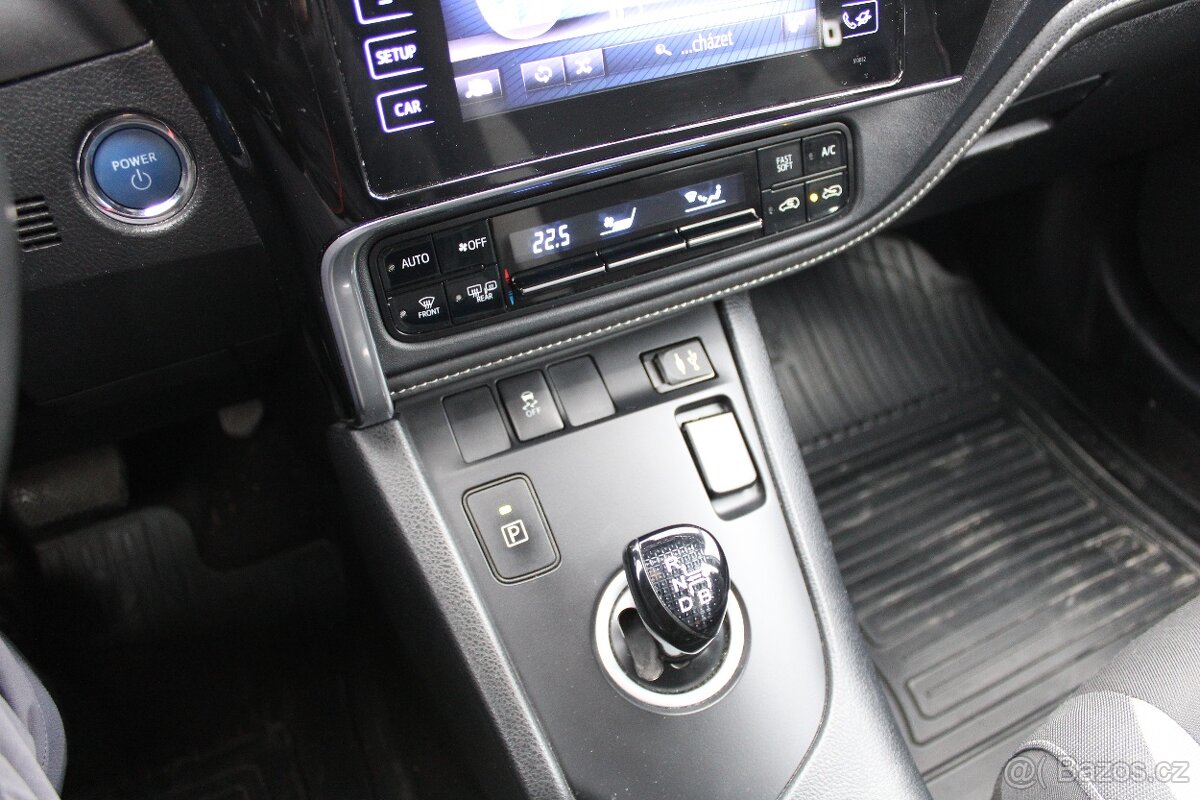 Toyota Auris, 1,8HYBRID 73KW, AUTOMAT,DPH, KAMERA, r.v. 2018 - 13