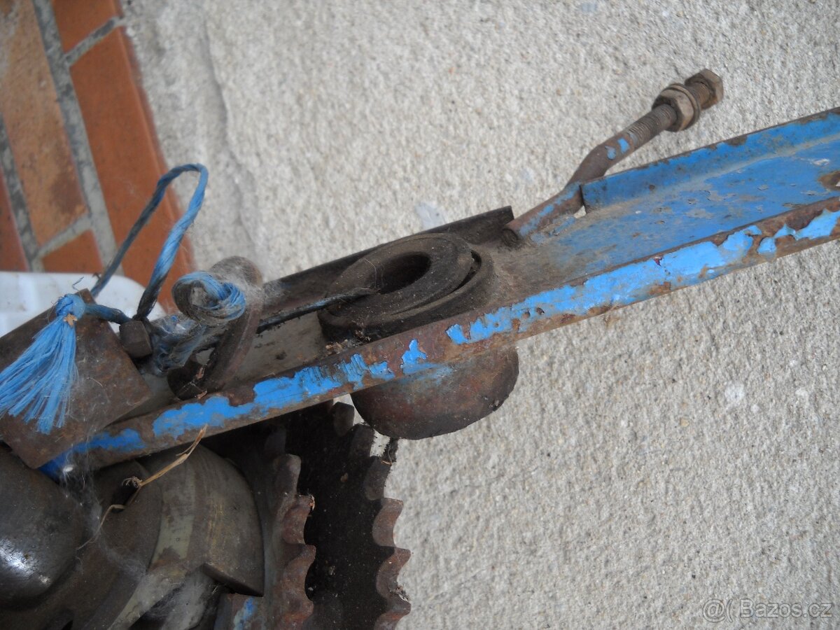 E 512-514 díly žací lišty - 13