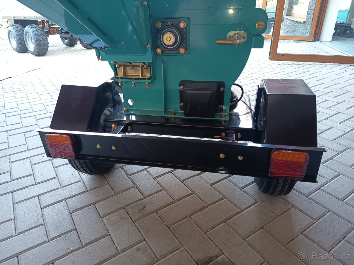 Štěpkovač diskový Briggs&Stratton 130mm - 13