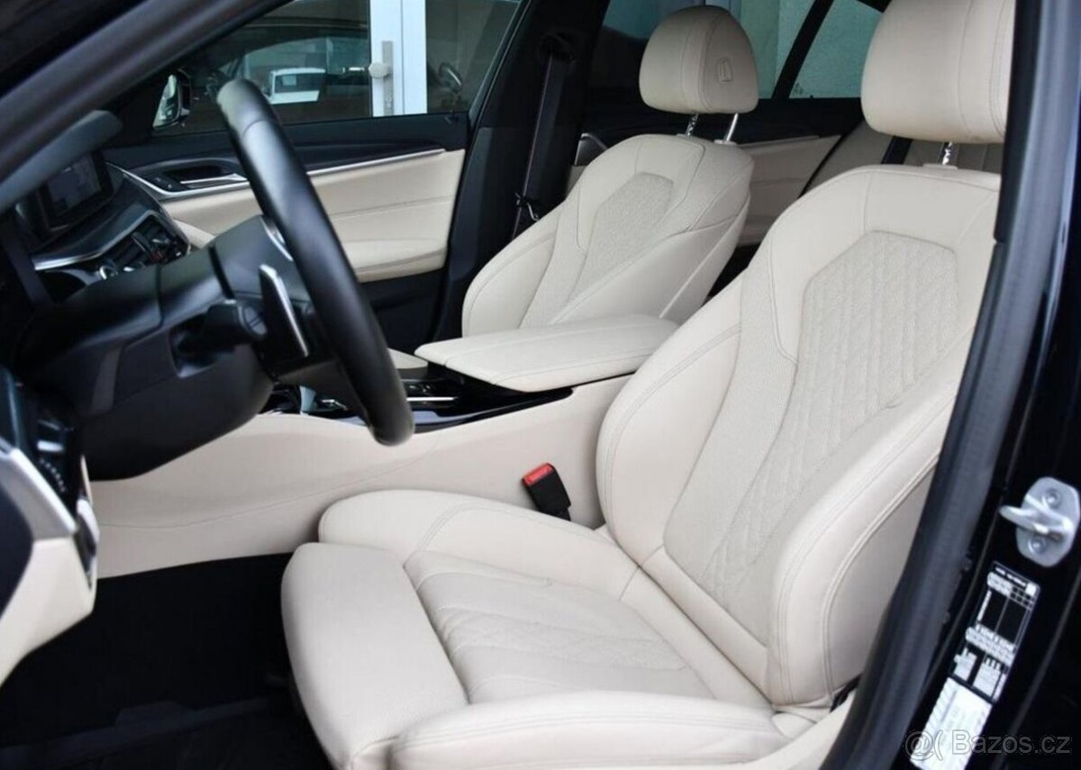 BMW Řada 5 520i M-SPORT 1M ČR - 13