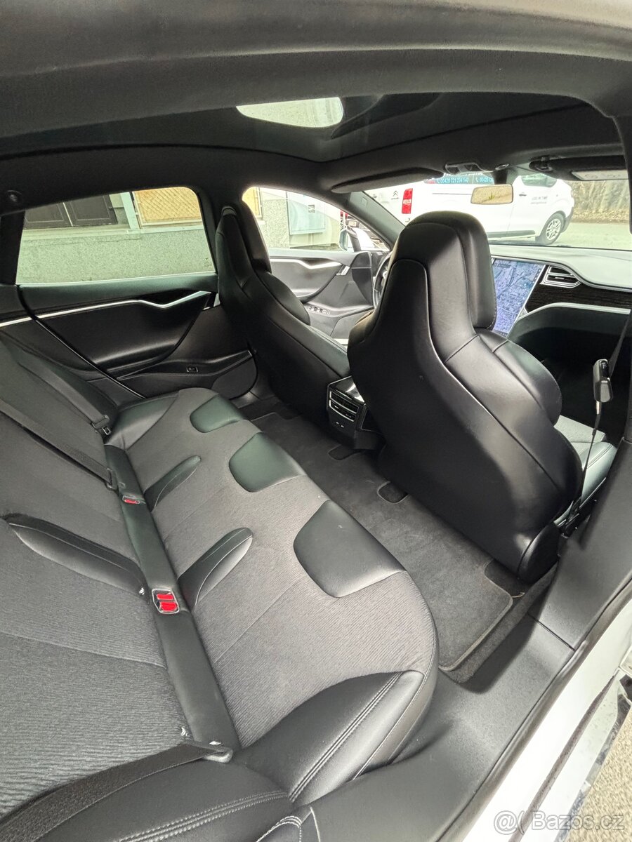 Tesla model S 75D - 13