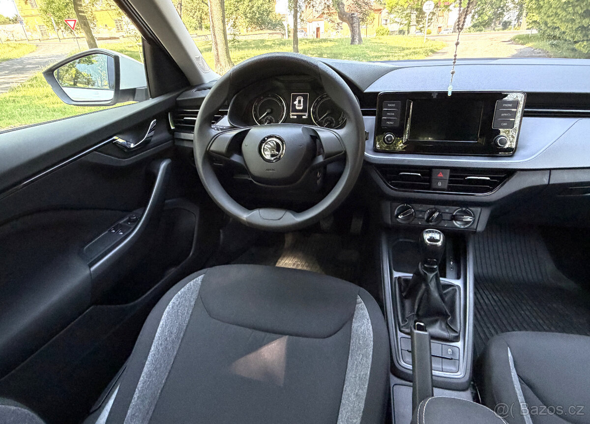 Škoda Kamiq, benzín, model 2023, privát - 13