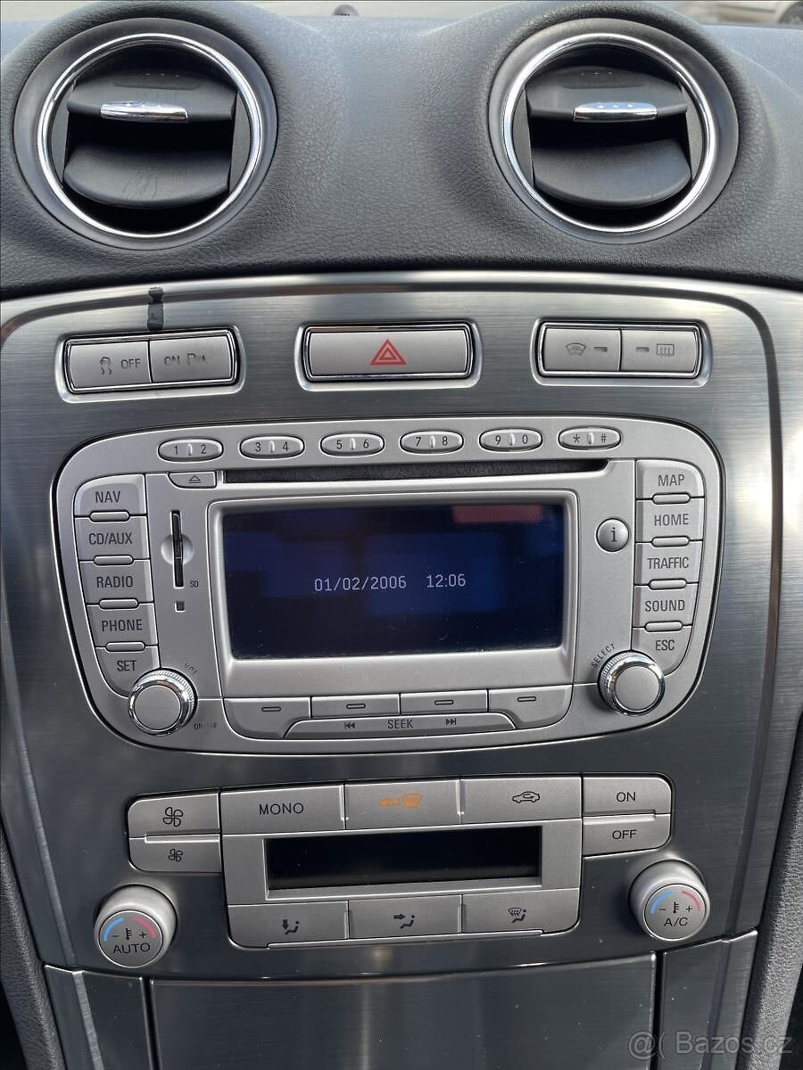 Ford Mondeo 2,0TDCi"103 kW"pravidelný serv - 13