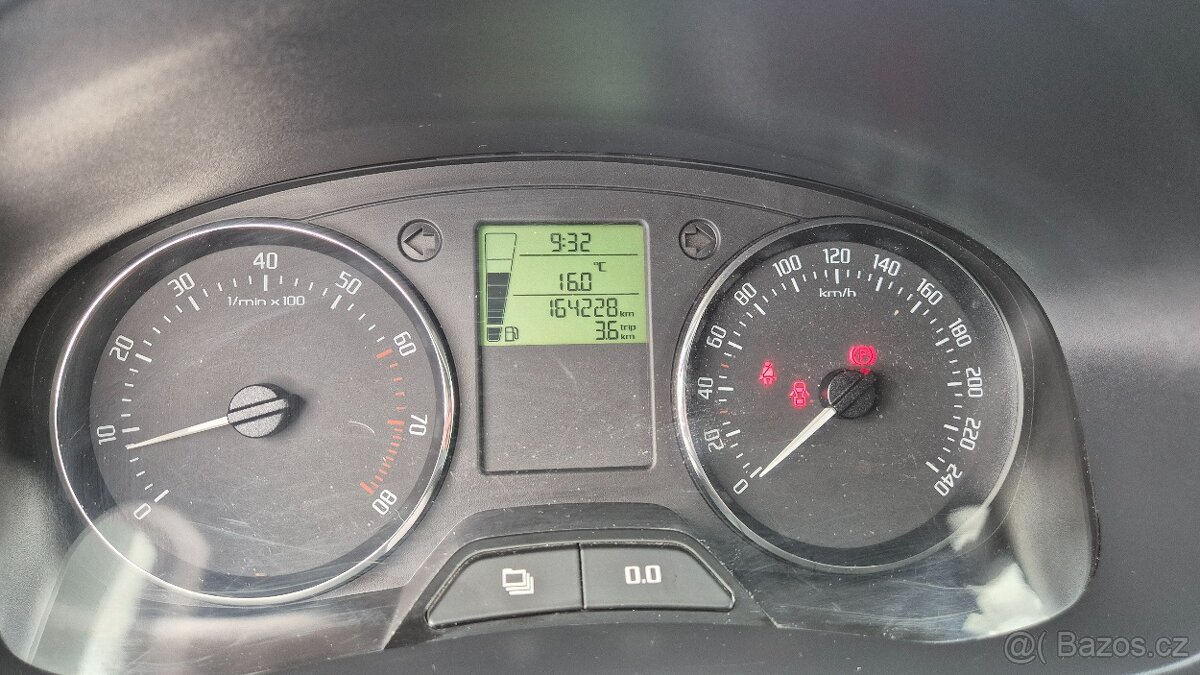 Škoda Fabia II 1.2 TSi 63Kw 2011 2. MAJITEL - 13