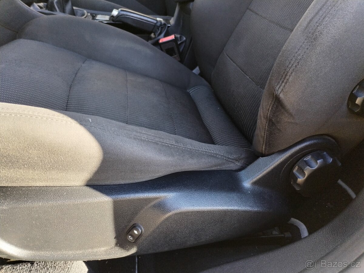 Ford Mondeo-na ND - 13