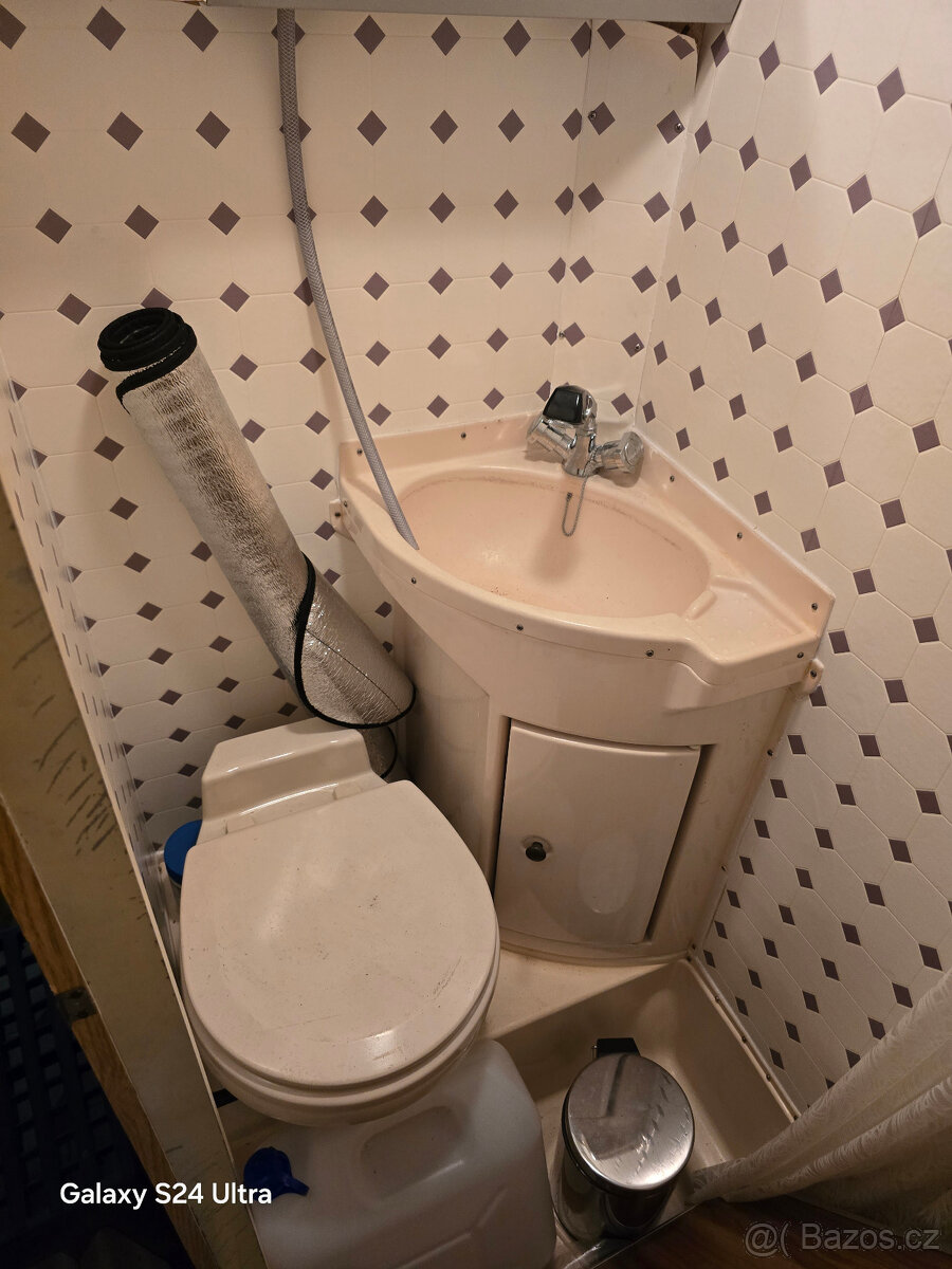 Obytný Ford Transit MK II - 13