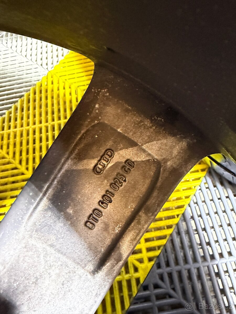 Audi rotor 9J et33 r19 - 13