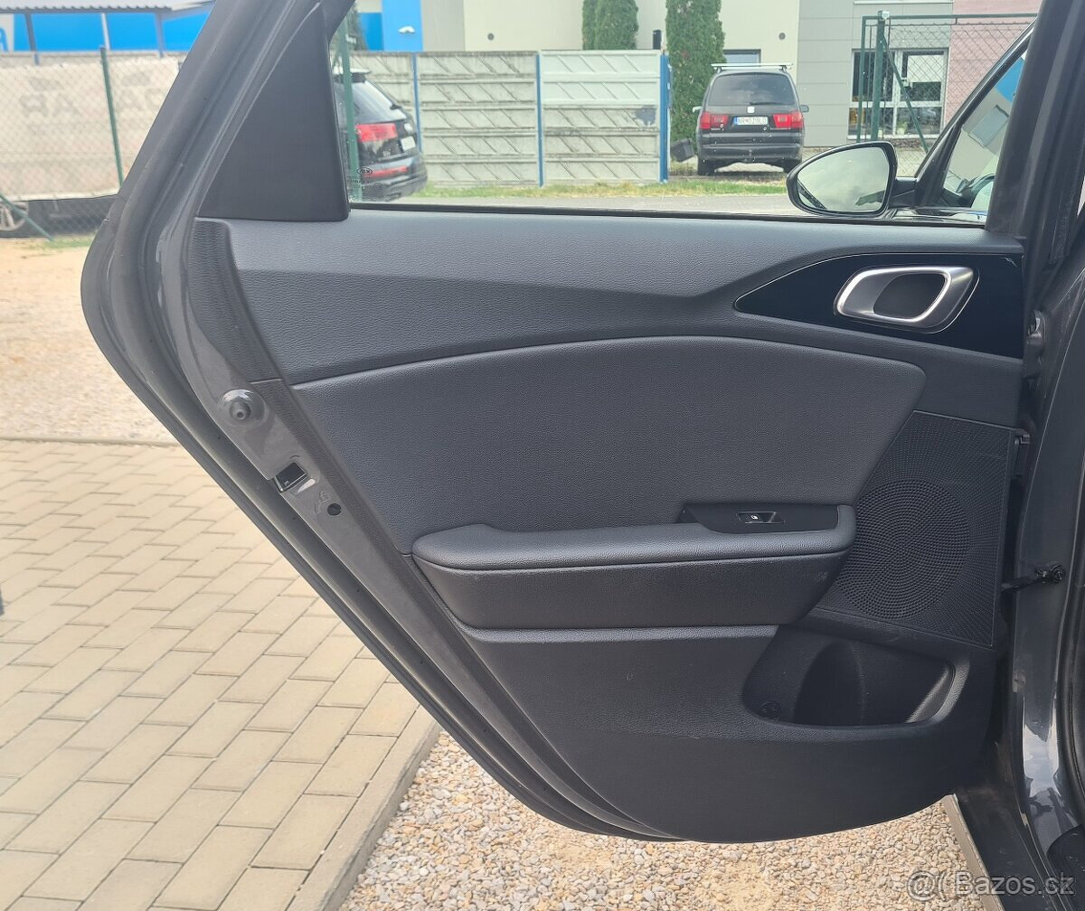 KIA CEED SW 1.6 CRDI VISION - 13