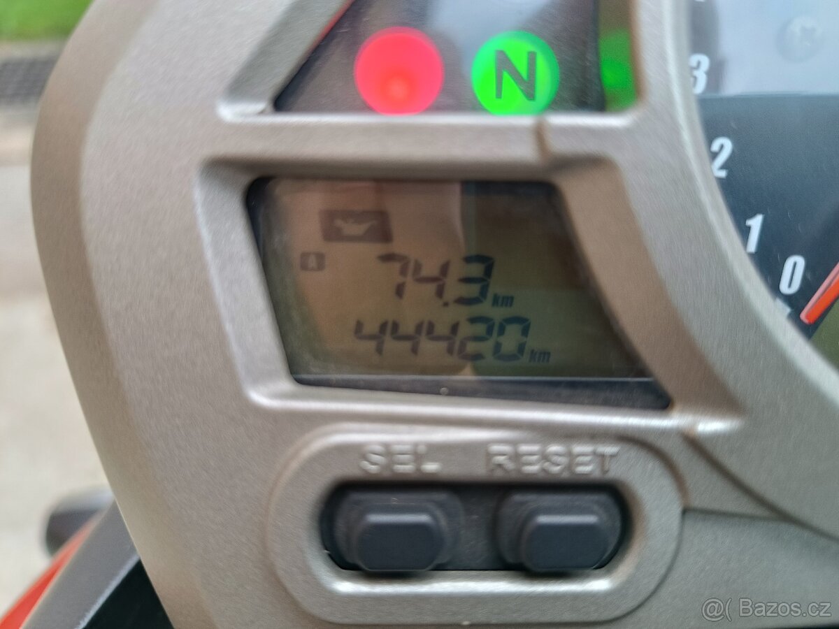 Honda Hornet 600 - 13