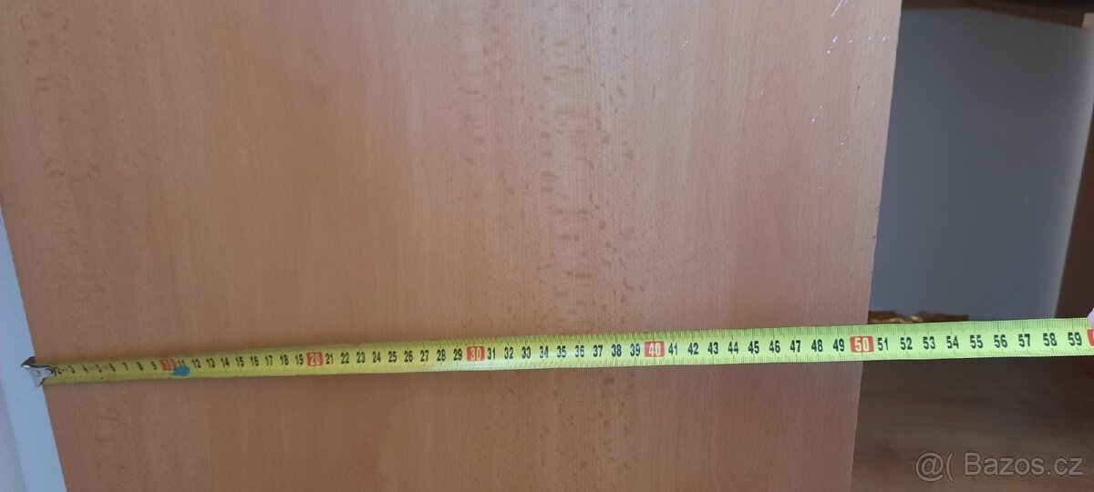 Rohový PC stůl s regály a policemi (vč. dvou zásuvek) - 13