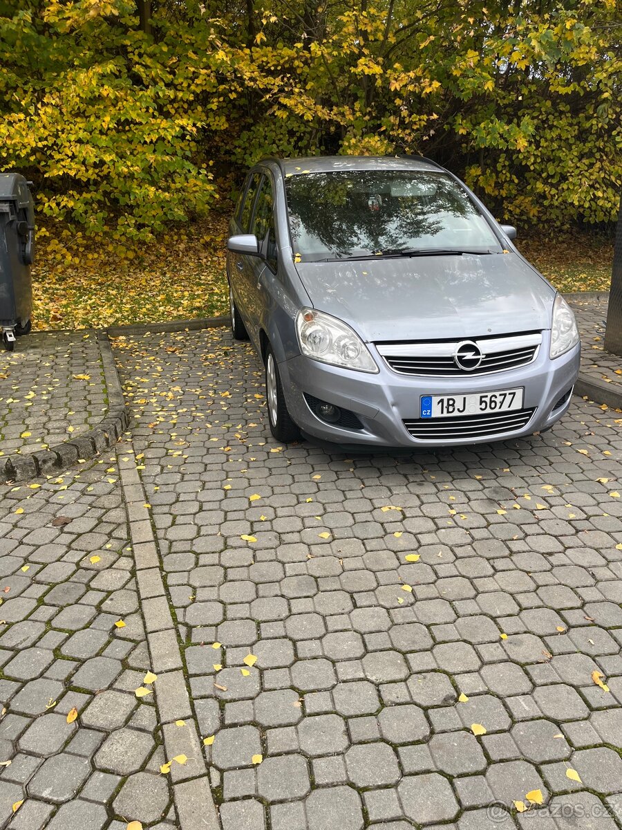 Opel Zafira B 1.6i - 13