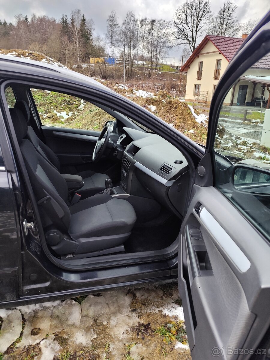 Opel Astra Caravan 1.6 - 13